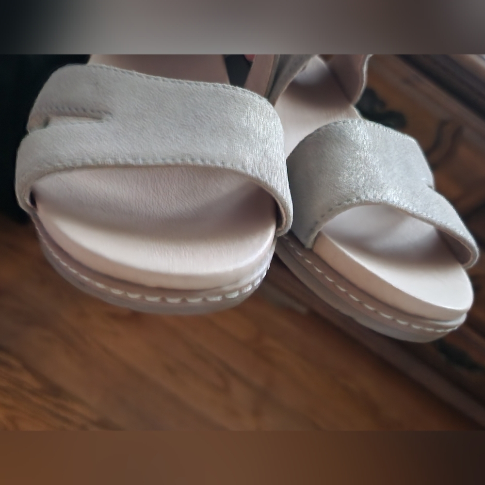Dansko Angela Sand Metallic Shimmer Nubuck Wedge Sandals Size 37 - Picture 7 of 11